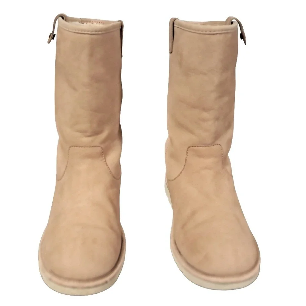 UGG Australia Women's Sheepskin Lined Boots‎ Size 9